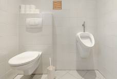 Landhaus Fux - WC Schwimmbad